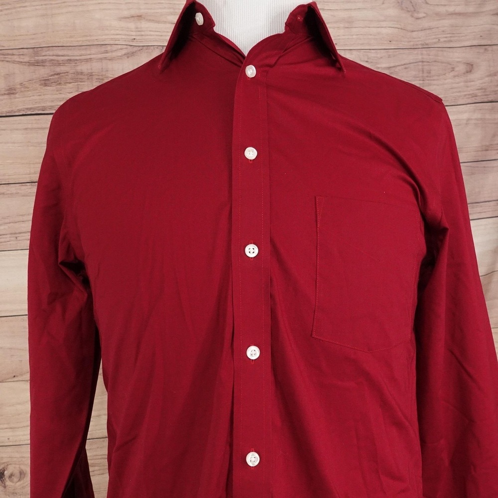 Stafford Dress Shirt Mens Small 14-14.5 32/33 Red Travel Wrinkle Free Broadcloth